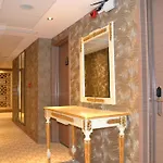 فندق Edis Premier 3*
