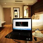 فندق Edis Premier