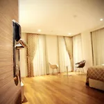 Edis Premier 3*