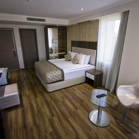 Edis Premier 3*