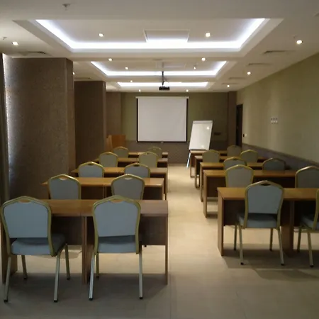 Edis Premier Hotel