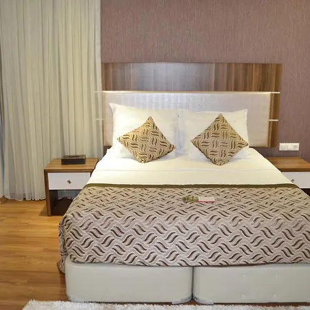Hotel Edis Premier 3*