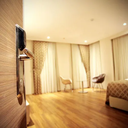 Edis Premier 3*
