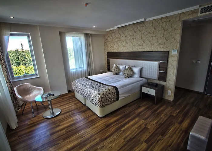 فندق Edis Premier أضنه