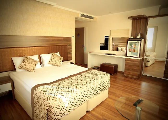 فندق Edis Premier أضنه