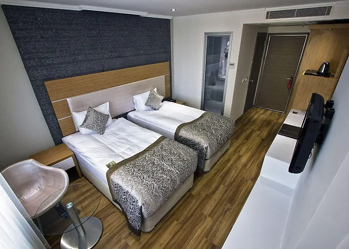 Edis Premier فندق أضنه