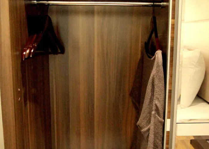 Edis Premier فندق 3*