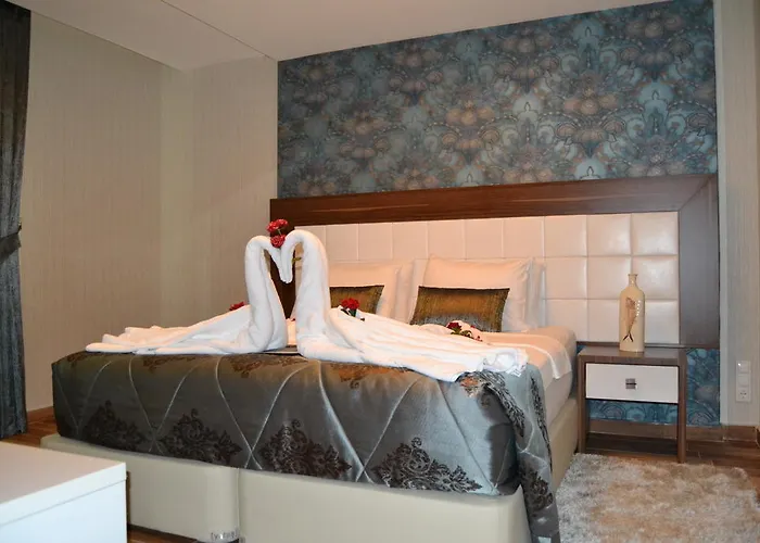 فندق Edis Premier 3*