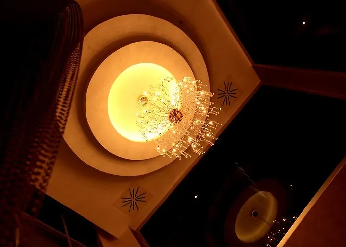 فندق Edis Premier 3*